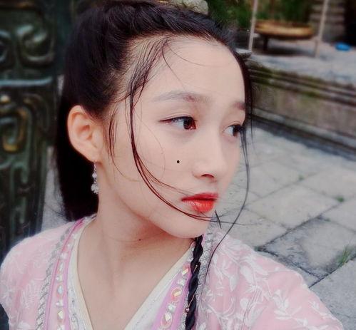 小乔吃瓜娱乐娟子,娟子成焦点 第3张 小乔吃瓜娱乐娟子,娟子成焦点 第3张